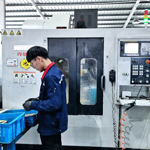 BEGAPUNK-rotary-joint-employee-production